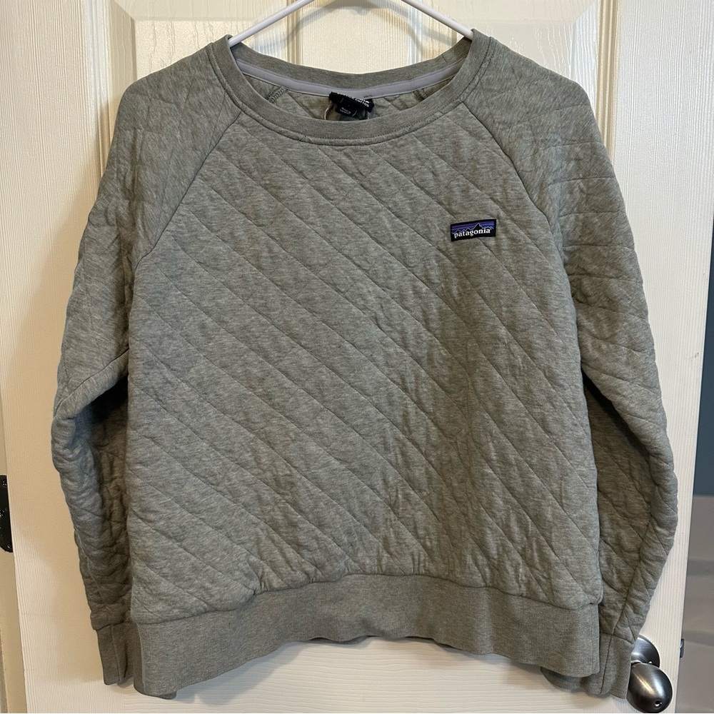 Women’s Patagonia Light Green Quilted Pullover, **SPOT ON FRONT SEE PICS!**